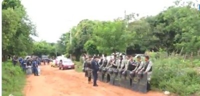 Familias estafadas desocuparon inmueble en J. Augusto Saldívar