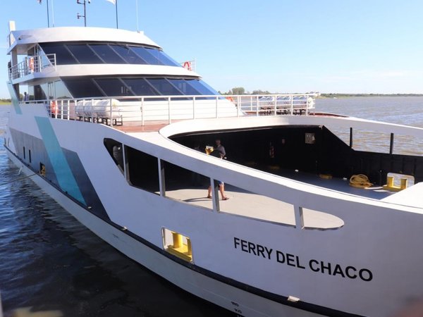 Ferry del Chaco está fuera de servicio por una avería en el timón