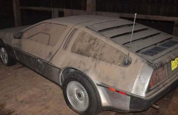 Joven encuentra un DeLorean abandonado hace 32 años en un granero familiar - SNT