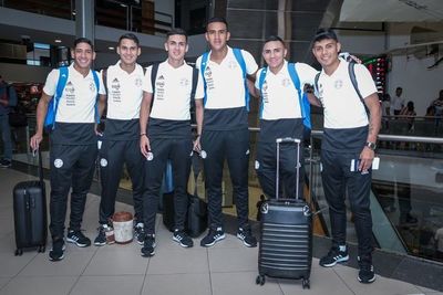 Viajó la Albirroja - Fútbol - ABC Color