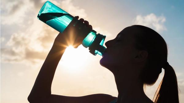 Recuerde: El tereré no reemplaza al agua para hidratar al cuerpo