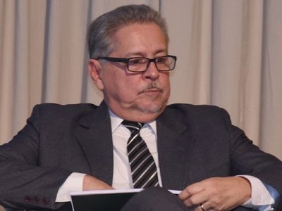 Itaipú: FG rechaza designación "entreguista" de Mario Abdo