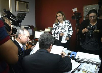Ferreiro alegó “persecución y extorsión” de Soares ante Fiscalía - Nacionales - ABC Color