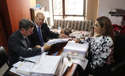 HOY / Fiscalía evalúa imputar a Mario Ferreiro: existen serias sospechas de cajas paralelas