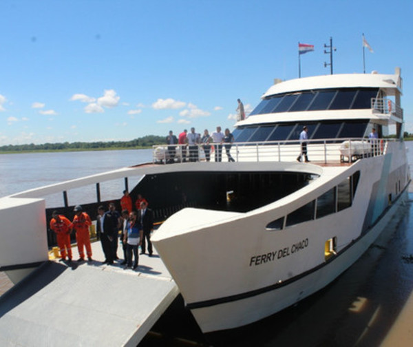 Increíble: chocan al Ferry del Chaco y suspenden el servicio