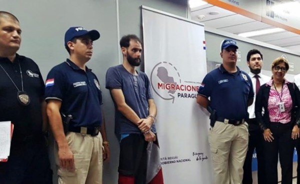 Homicida brasileño que se hacía pasar por estudiante es expulsado