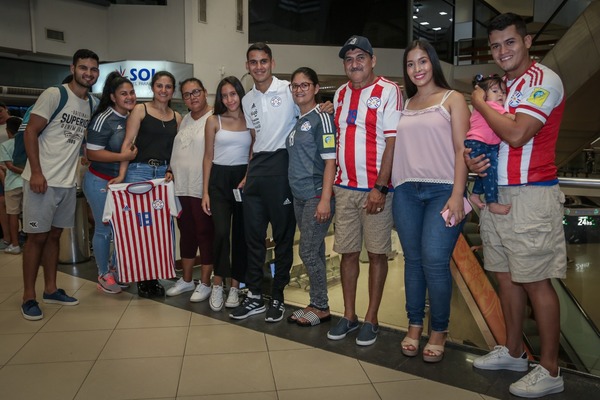 La Albirroja viajó a Colombia con las maletas cargadas de sueños olímpicos