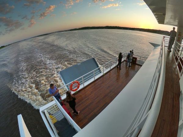 Ferry del Chaco: suspenden viajes por avería  - A La Gran 7-30 - ABC Color