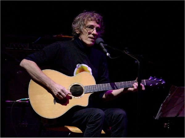 Familia de Spinetta publica disco que el músico dejó a medias antes de morir