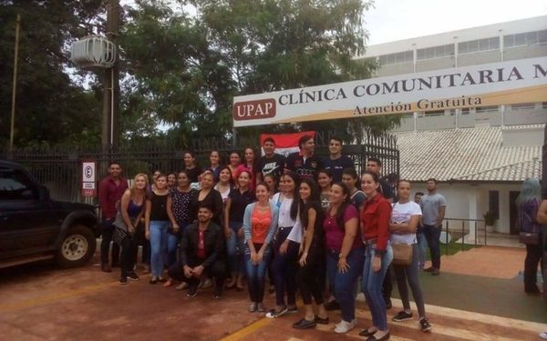Estudiantes de UPAP se manifiestan ante cierre de una de sus sedes