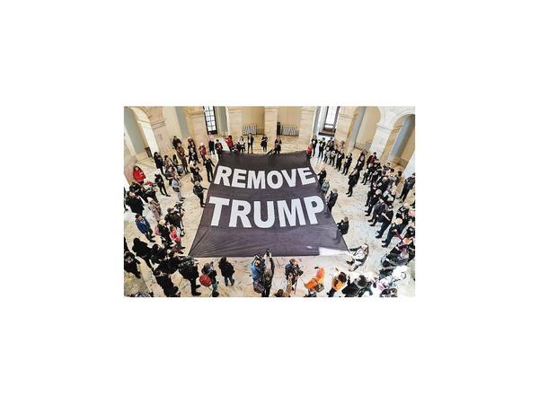 Juicio político a Donald Trump avanza en el Senado de EEUU