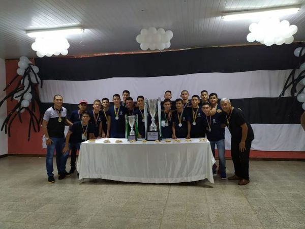 Academia infantil Santaní con gran logro en el certamen santacruceño boliviano - Fútbol - ABC Color