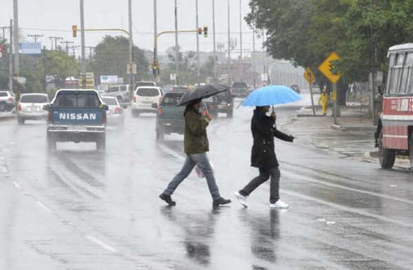 Viernes caluroso con posibles lluvias