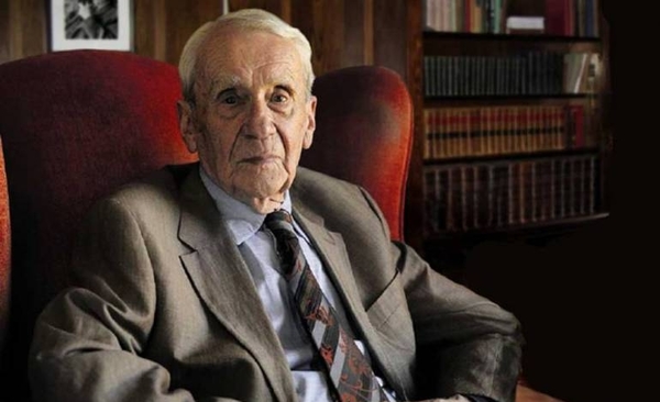 HOY / Muere Christopher Tolkien, hijo del autor de "El señor de los anillos"