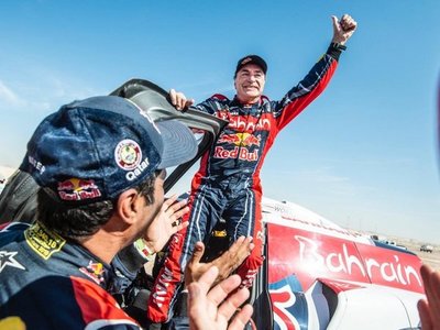 Carlos Sainz gana su tercer Dakar