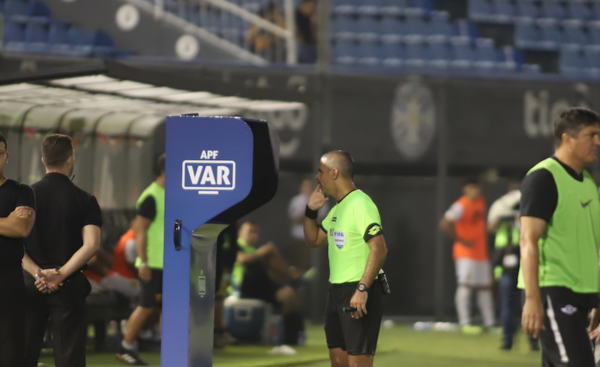 HOY / Todo lo que necesitás saber del VAR: cuatro situaciones, el árbitro y su filosofía