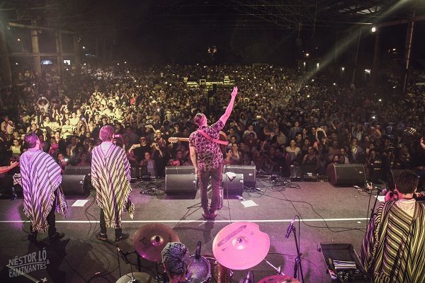 Néstor Ló y Los Caminantes ofrecerán show en Corrientes