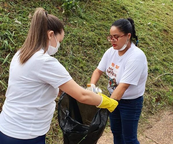 «Juntos contra el Dengue» realizan limpieza en el Puente de la Amistad