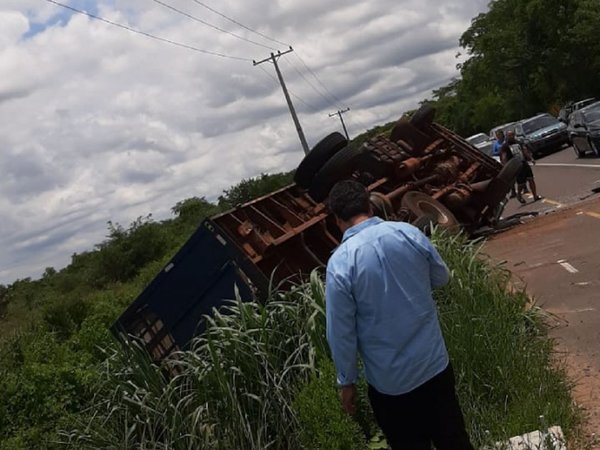 Caballos de la Policía Nacional mueren en accidente de tránsito