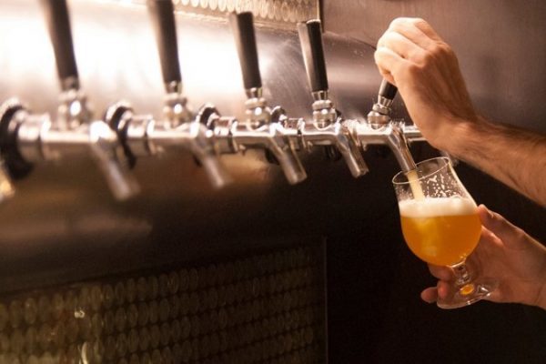 Una cerveza como desayuno es beneficiosa como el yoghurt, confirma estudio