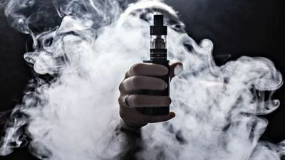 Filipinas: Prohiben el vapeo y policías arrestarán a quienes lo hagan en público