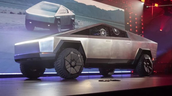Tesla Cybertruck: La camioneta eléctrica "irrompible" que se rompió durante su presentación