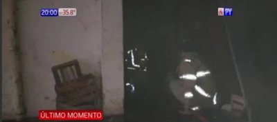 Copetín arde en llamas en Fernando de la Mora | Noticias Paraguay