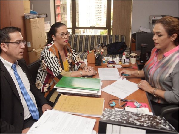 Amenazan a ex directora que denunció cajas paralelas en la PMT y el Abasto