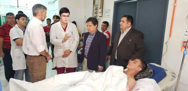 Mario Abdo Benítez visitó a los agentes heridos del Grupo Lince | .::Agencia IP::.