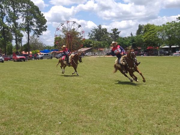 Fiesta tradicional en Laureles - Nacionales - ABC Color