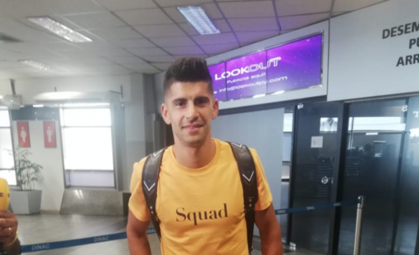 HOY / Ya es oficialmente jugador repollero