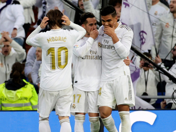 Real Madrid se impone ante Sevilla y llega a la cima de la Liga