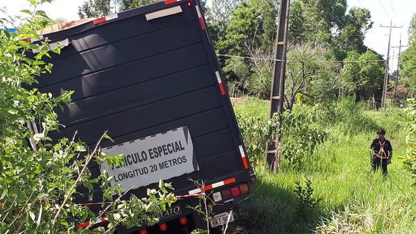 Una joven pierde la vida en un choque en Coronel Oviedo