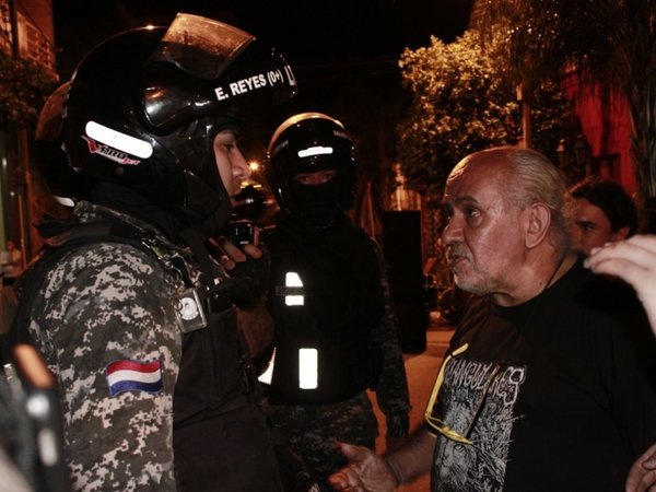 Denuncian agresión de agentes del Grupo Lince en La Chispa