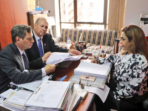 Imputan a exintendente Mario Ferreiro