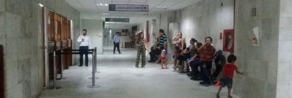 “Récord” en Legalizaciones - Judiciales y Policiales - ABC Color
