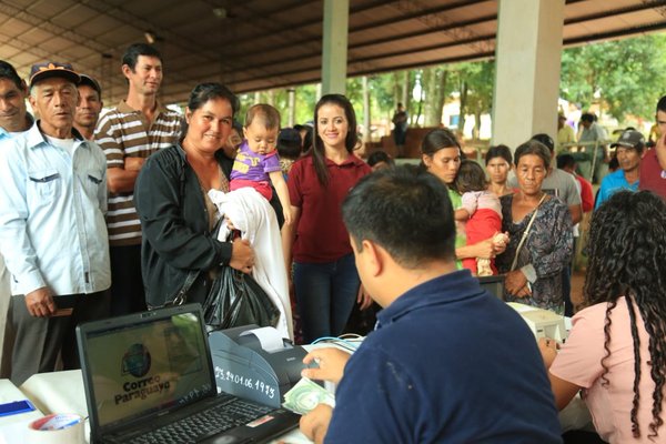 Ministerio de Desarrollo desembolsa recursos comprometidos en plan de reactivación económica | .::Agencia IP::.