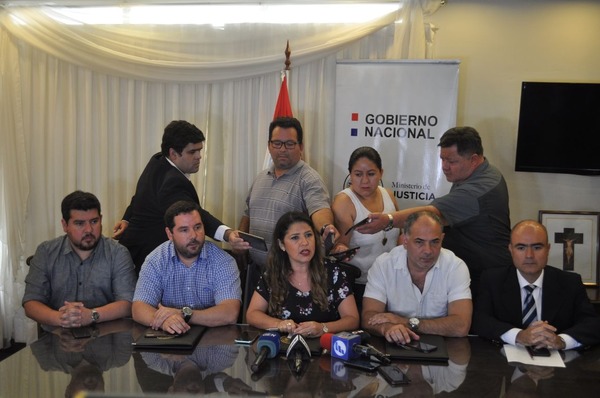 Ministra confirma que son 75 los reos que se fugaron del penal de PJC » Ñanduti