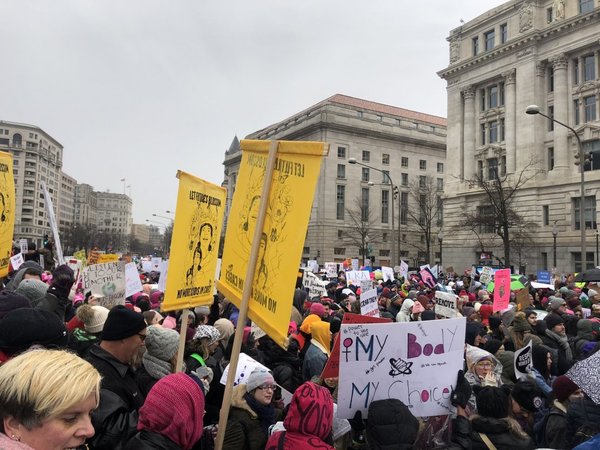 "Un violador en tu camino" marca la Marcha de Mujeres contra Trump