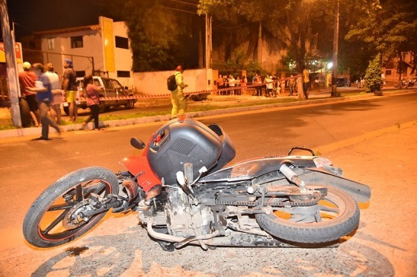 Accidente frontal de motos deja como saldo dos jóvenes fallecidos