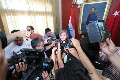 "Ella tenía un plan, conozco su gestión": Samaniego apoya la administración de Cecilia Pérez » Ñanduti