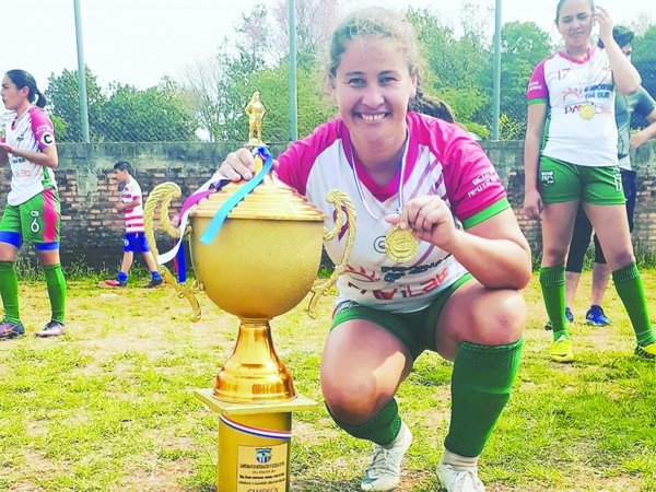 Vicky, la reina del balón en Misiones