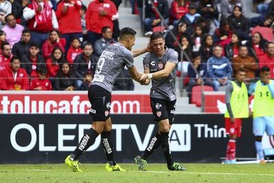 Doldán anota en victoria del Necaxa sobre el Toluca - Fútbol - ABC Color