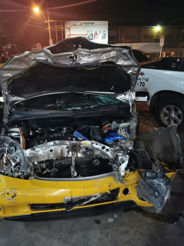 Taxista muere tras choque frontal sobre Acceso Sur - Nacionales - ABC Color