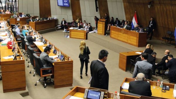 Financiamiento político podría ser letra muerta