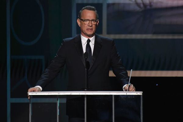 Tom Hanks, eternamente “desafiado” tras meterse en la piel de Mister Rogers - Cine y TV - ABC Color