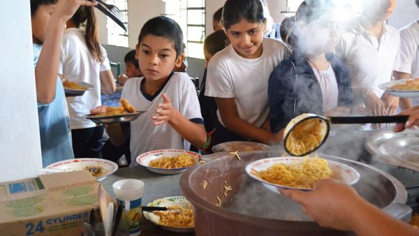 Gobernación de Paraguarí dio US$ 3 millones por almuerzo escolar