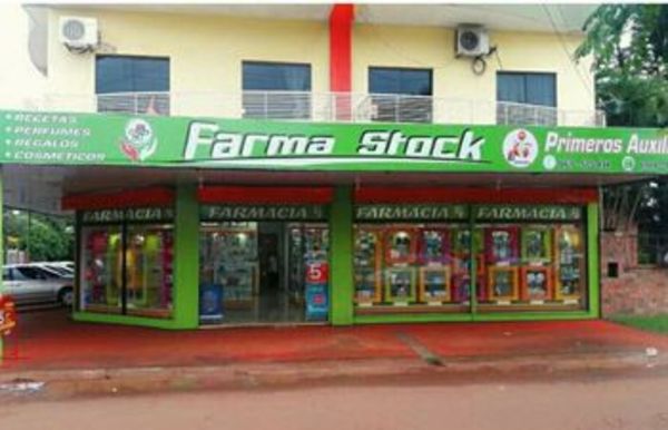 Delincuentes asaltan farmacia en CDE