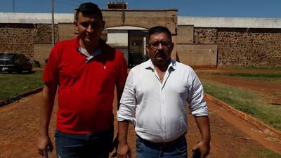 Defiende a guardiacárceles y pide que autoridades se callen - Nacionales - ABC Color