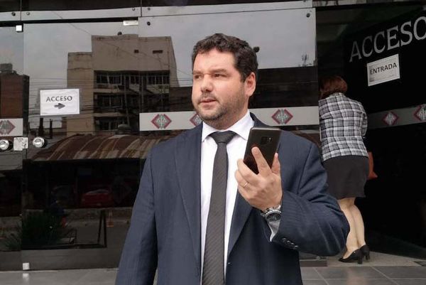 Destituyen al viceministro de Política Criminal Hugo Volpe por supuestos casos de corrupción - ADN Paraguayo